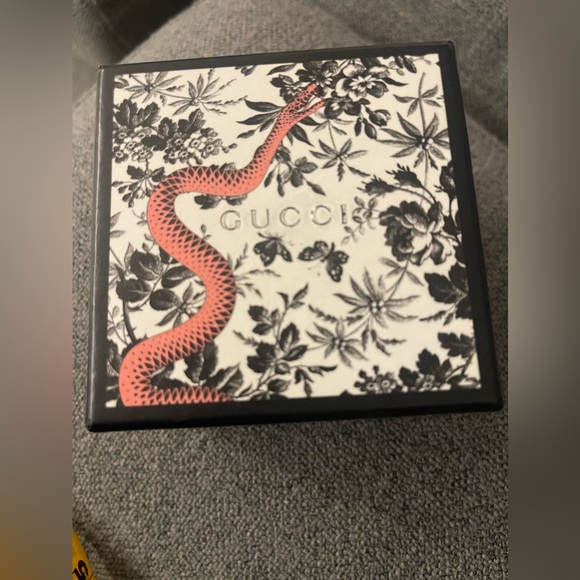 Gucci Gift Box - Picture 4 of 8